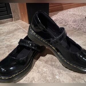 Dr. Martens Macy Girls Maryjane’s kids Size 2 Black -Cushion 4 Comfort, Preowned